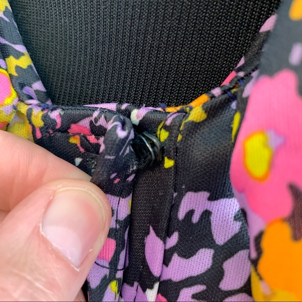 Psychedelic Floral Secretary Dress with Bow Drop Waist with Button details - Picture 9 of 14